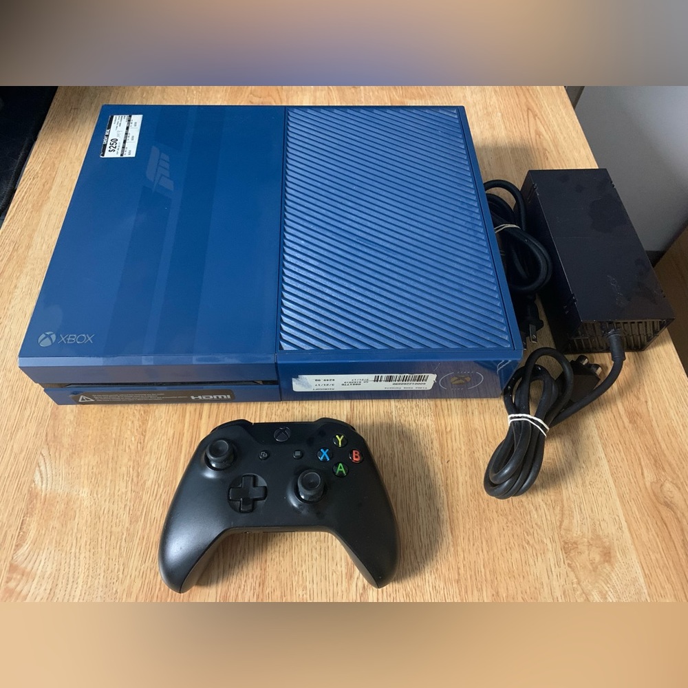 Forza Horizon Xbox One Console w/ Controller / Power Cord